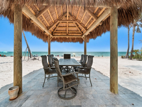 Luxurious 6-Bedroom Beachfront Residence Near Bonita Beach